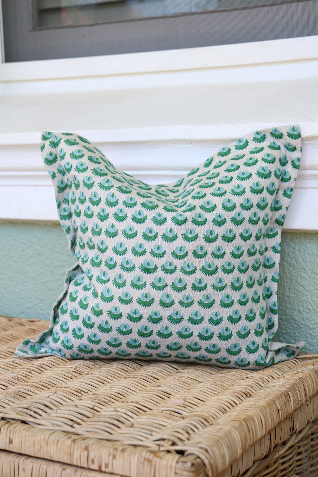 Walter G 'Cadiz Emerald linen' Cushion