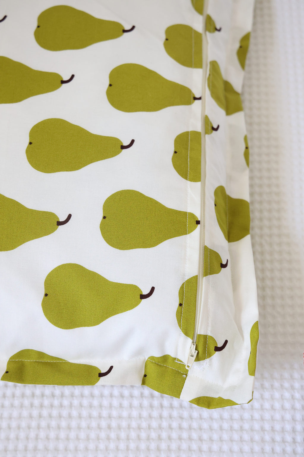Maimekko 'Pieni Paarlina' Cotton Cushion