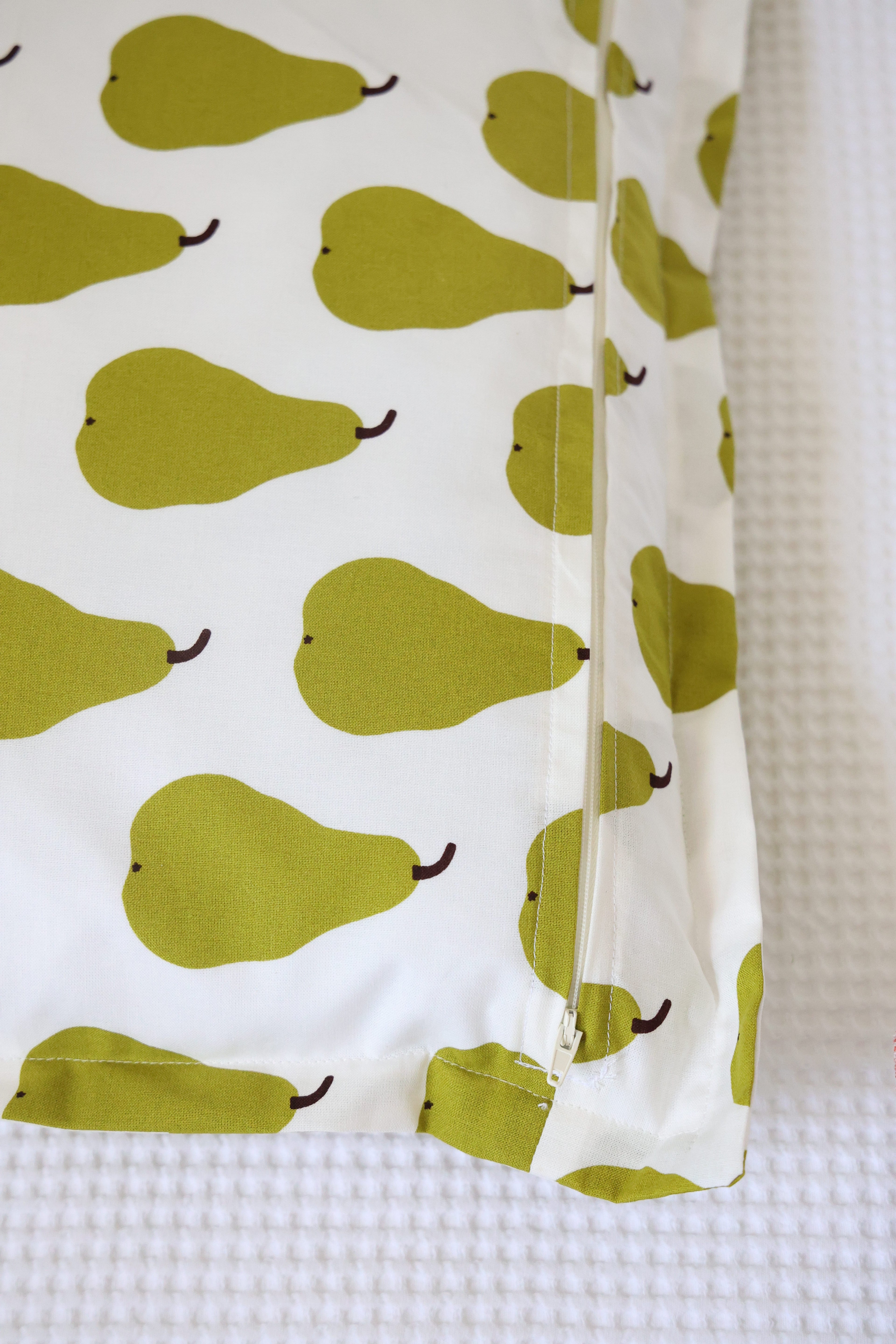 Maimekko 'Pieni Paarlina' Cotton Cushion
