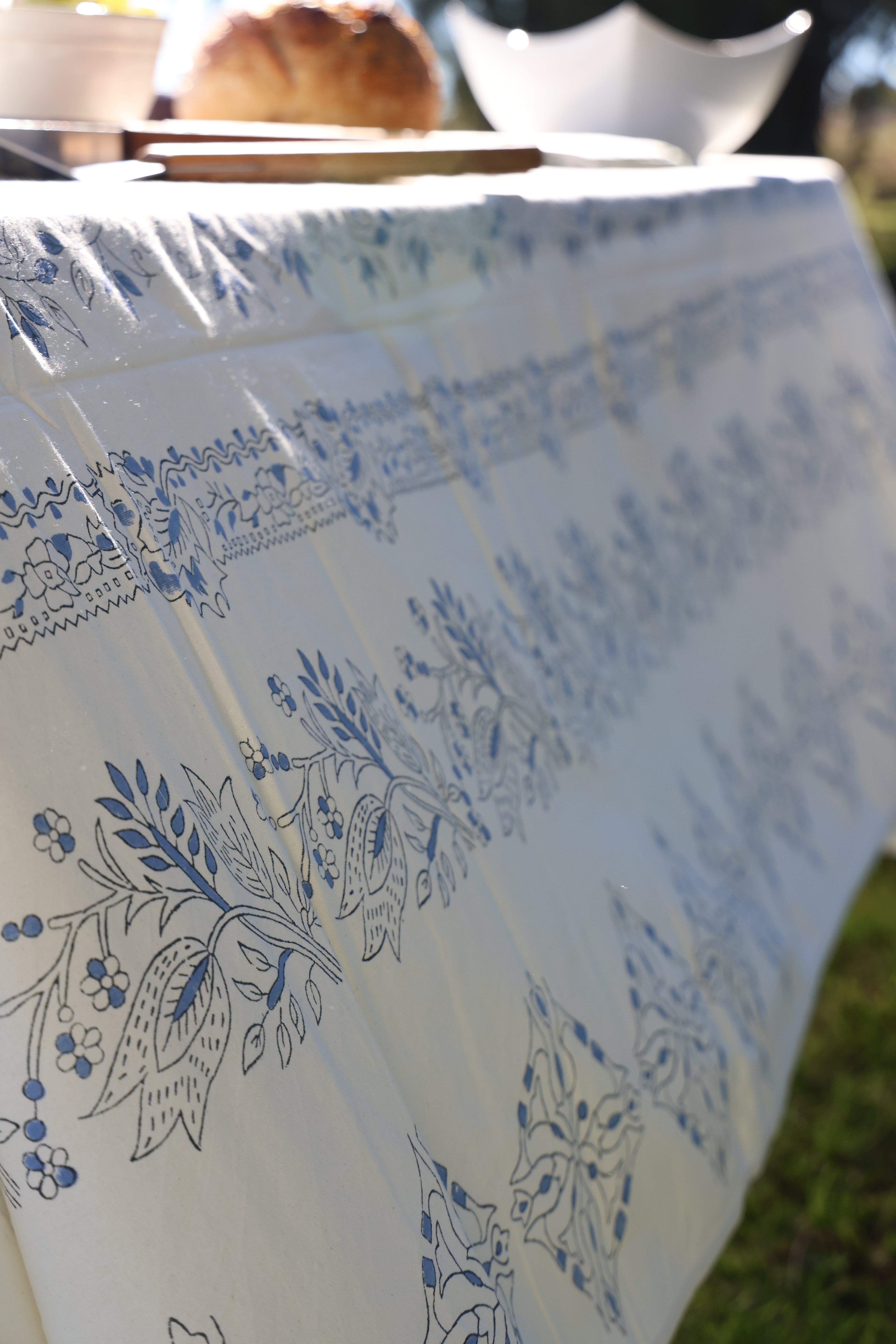 'Blue fish' tablecloth