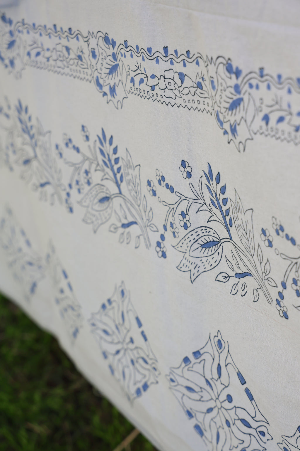 'Blue fish' tablecloth