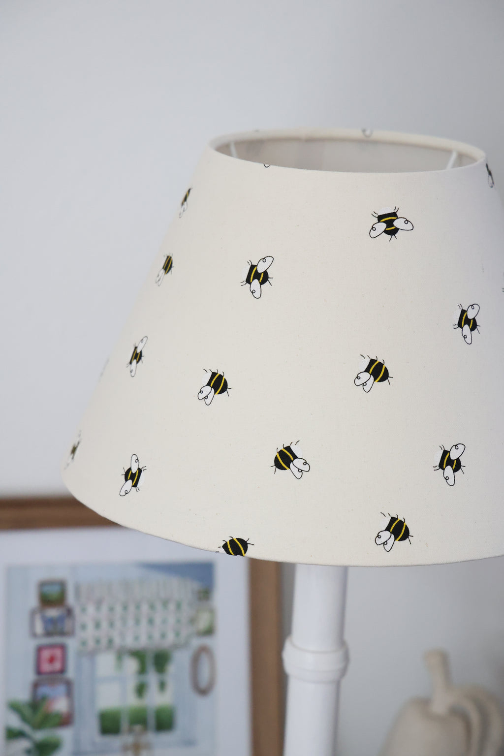 'Busy bee's' Mini conical shade