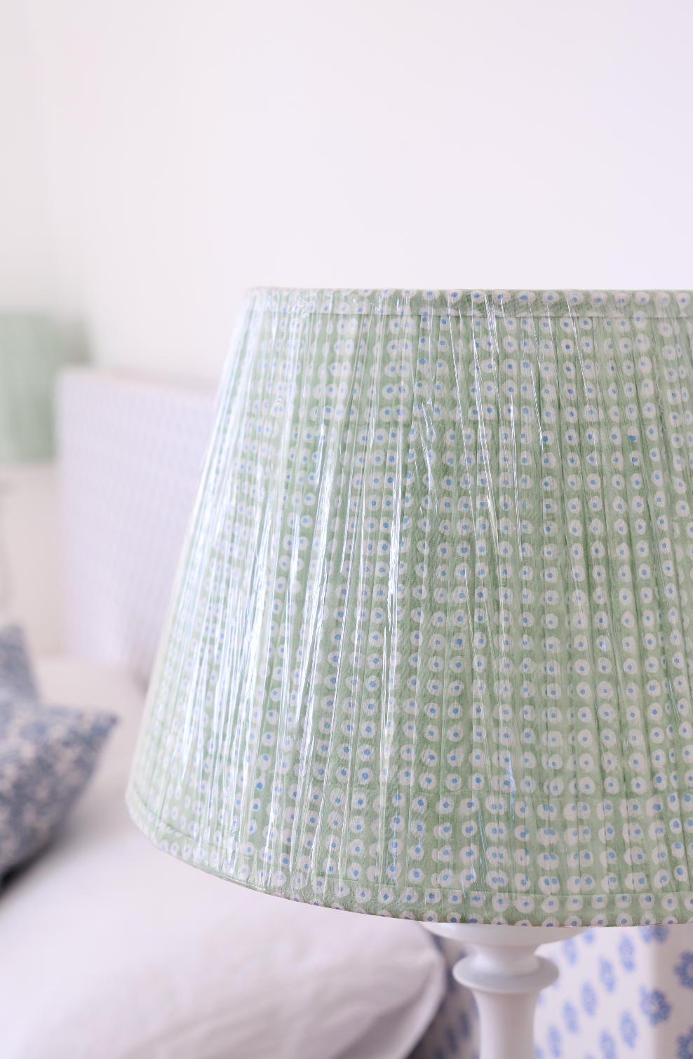 'Mini dots' pleated lampshade