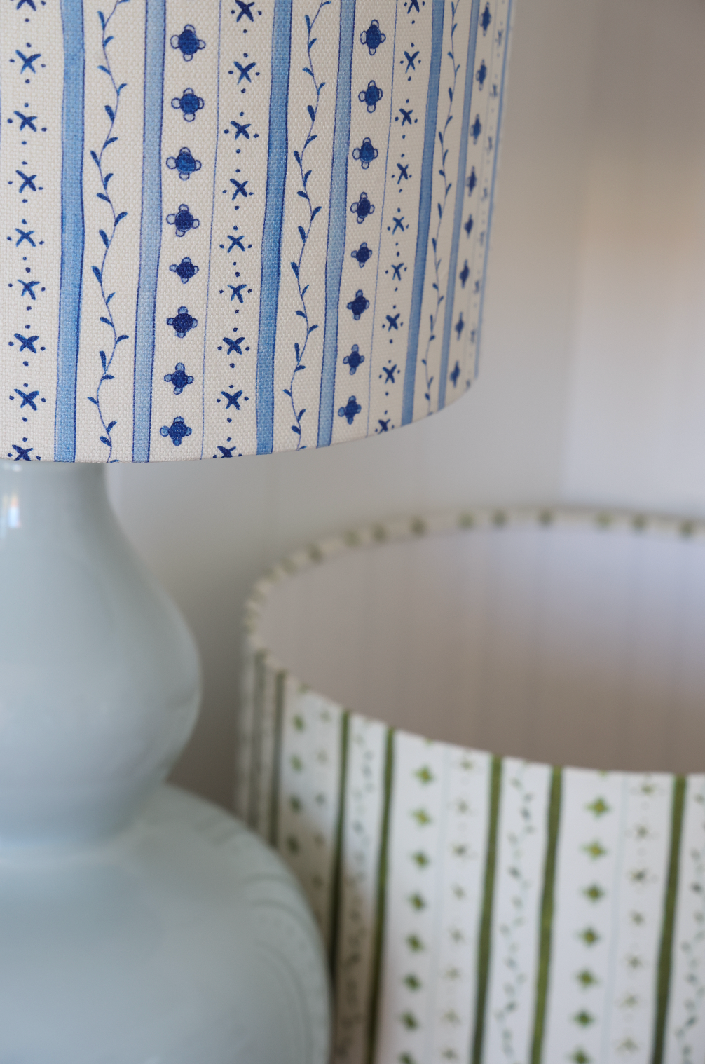 Ocre Designs 'Delft Blue Stripe linen' short and wide drum